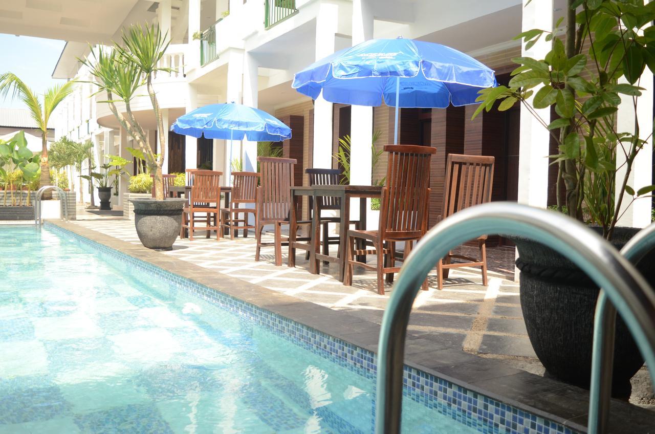 Mirabell Hotel & Convention Hall Malang Exterior foto